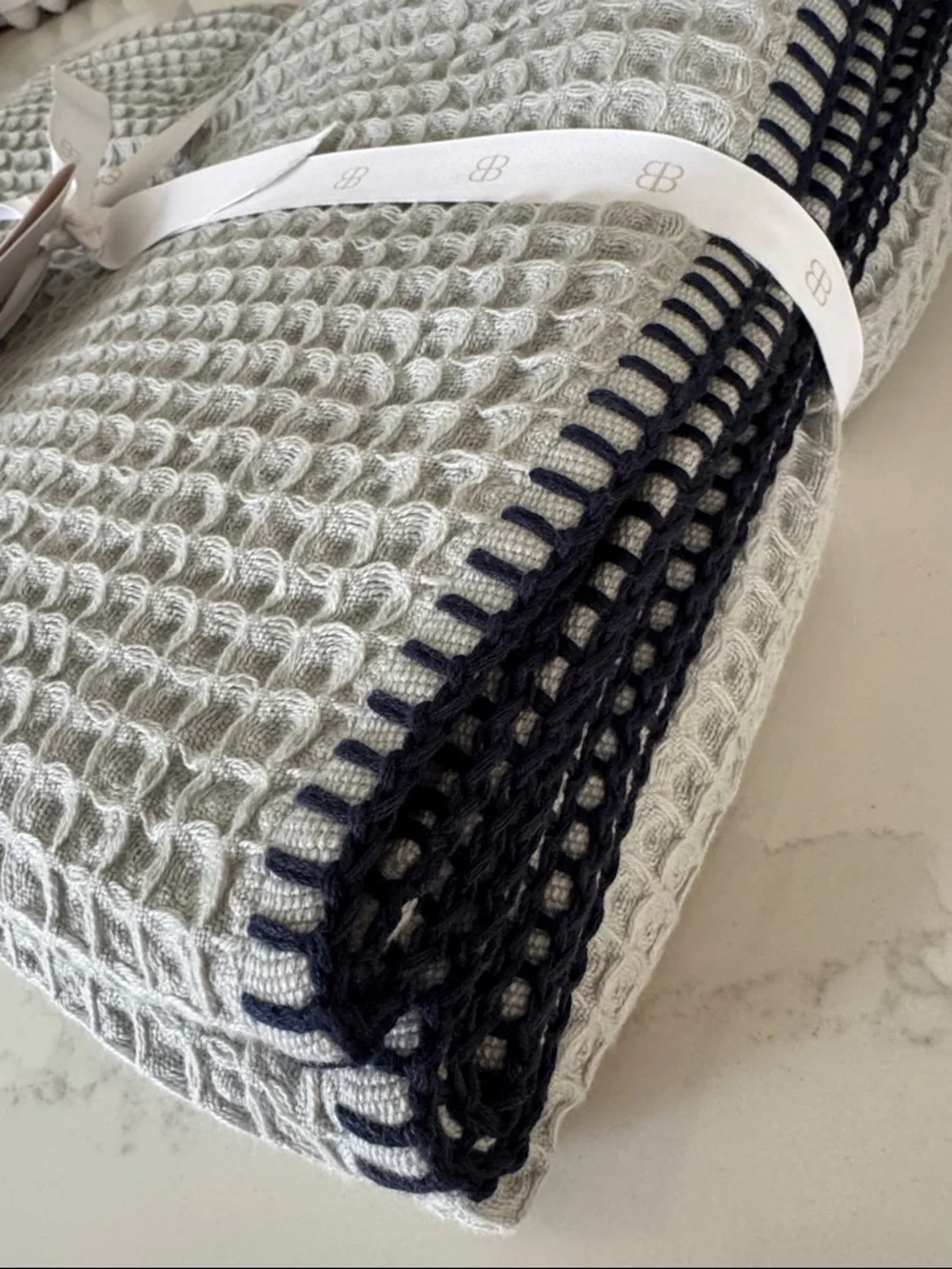 Boll & Branch Waffle Whipstitch throw blanket NWT - Picture 5 of 6
